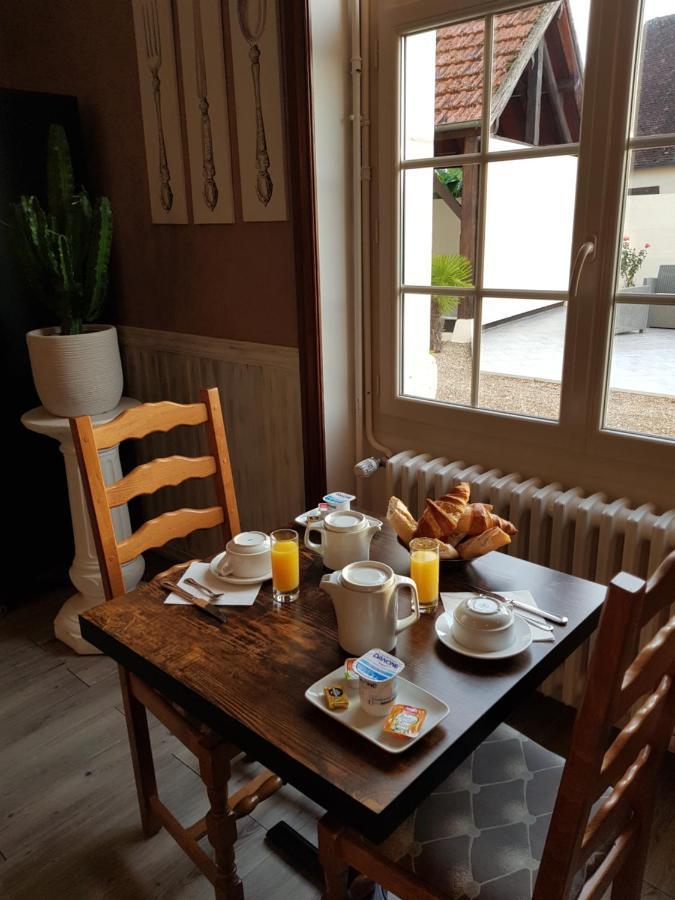 Hotel Restaurant Le Moulin De La Renne Adults Only Proche Zoo De Beauval Thesee ภายนอก รูปภาพ