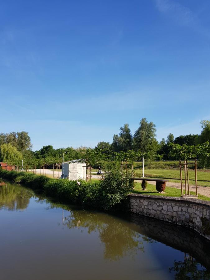 Hotel Restaurant Le Moulin De La Renne Adults Only Proche Zoo De Beauval Thesee ภายนอก รูปภาพ